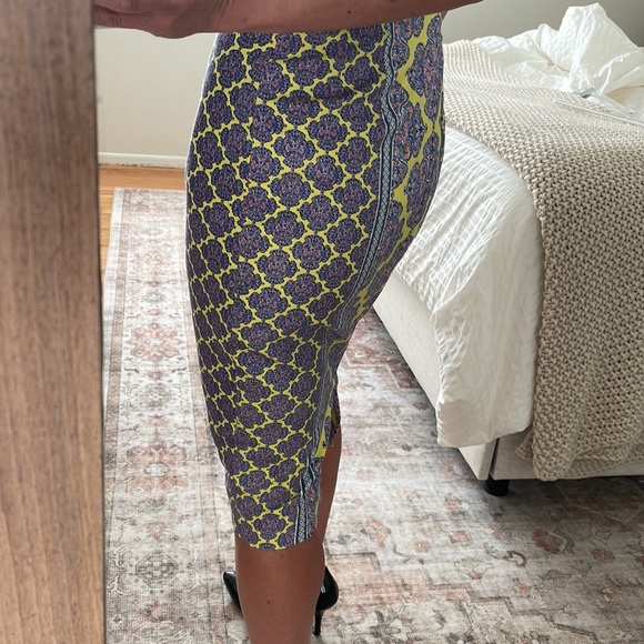 The Limited Pencil Skirt Size 4 Yellow Blue Orange - Picture 8 of 12